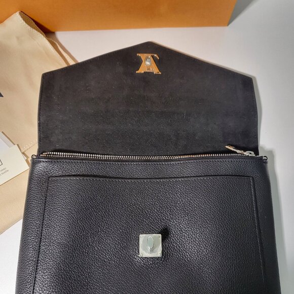 Louis Vuitton My Lock Me Pochette - Picture 3 of 8